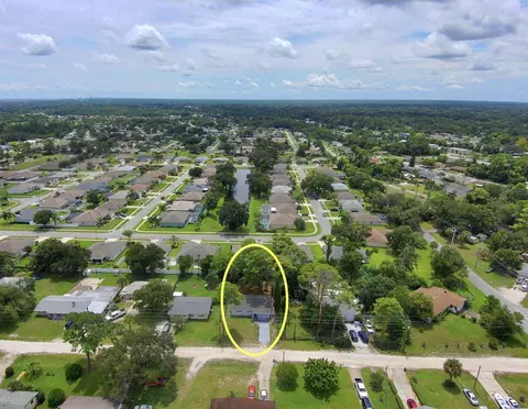 214 Pine Ave, Edgewater, FL 32141 photo 8