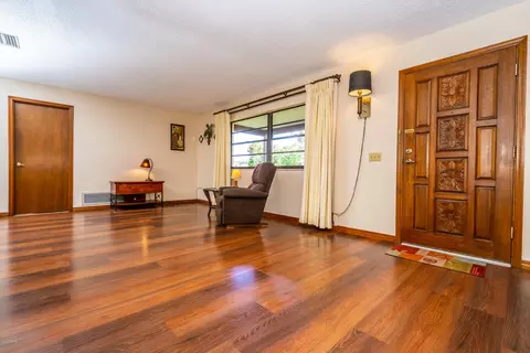 2218 Juniper Dr, Edgewater, FL 32141 photo 4