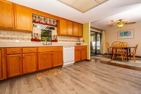 2218 Juniper Dr, Edgewater, FL 32141 photo 9