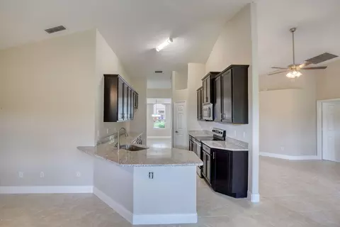 32 Sherrington Dr, Ormond Beach, FL 32174 photo 10