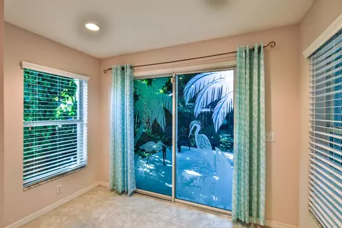 160 Avalon Dr, Ormond Beach, FL 32176 photo 8