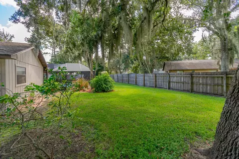2204 Pine Tree Dr, Edgewater, FL 32141 photo 4