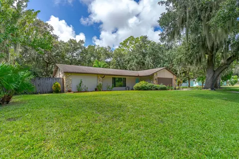 2204 Pine Tree Dr, Edgewater, FL 32141 photo 2