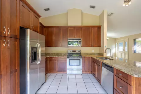 27 Rio Pinar Trl, Ormond Beach, FL 32174 photo 10