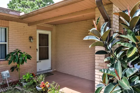 3124 Pine Tree Dr, Edgewater, FL 32141 photo 3