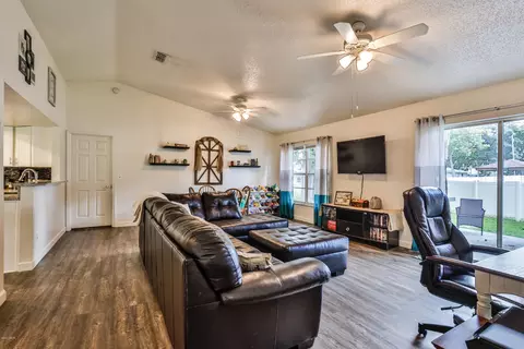 2103 Pine Tree Dr, Edgewater, FL 32141 photo 8