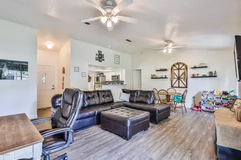 2103 Pine Tree Dr, Edgewater, FL 32141 photo 11