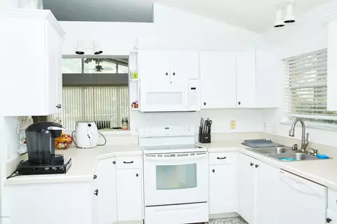 1 Reflections Village Dr, Ormond Beach, FL 32174 photo 9
