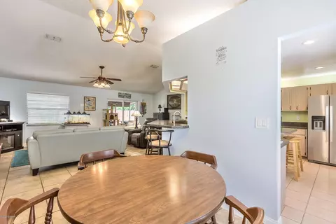 516 Sandpiper Ct, Edgewater, FL 32141 photo 9