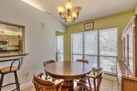 516 Sandpiper Ct, Edgewater, FL 32141 photo 8