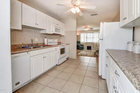 35 Seaview Dr, Ormond Beach, FL 32176 photo 9