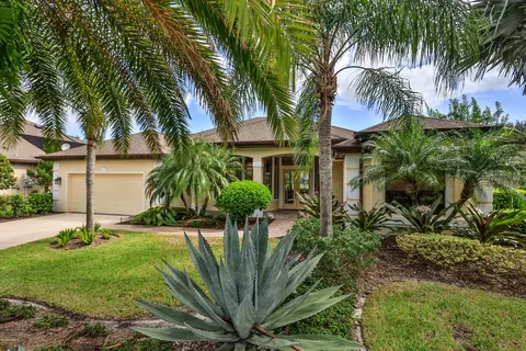 962 Stone Lake Dr, Ormond Beach, FL 32174 photo 2