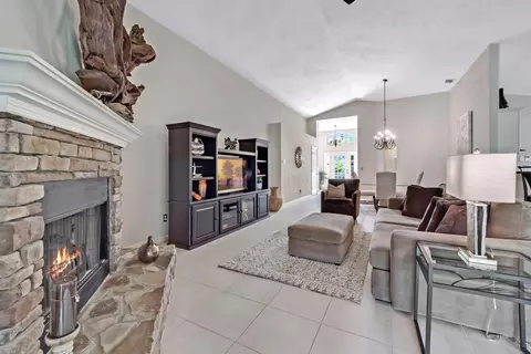 156 Lakebluff Dr, Ormond Beach, FL 32174 photo 3