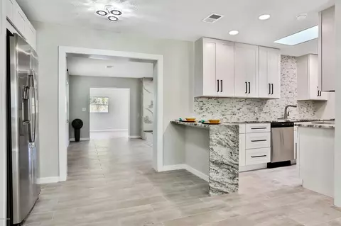 2925 Yule Tree Dr, Edgewater, FL 32141 photo 2