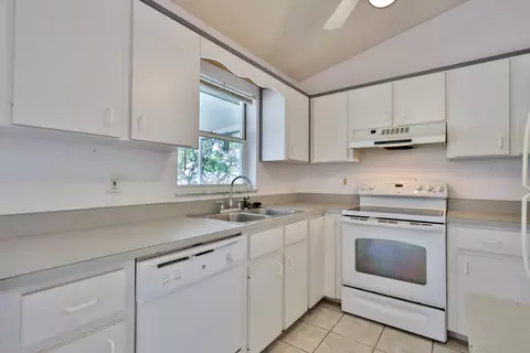 3310 Unity Tree Dr, Edgewater, FL 32141 photo 11