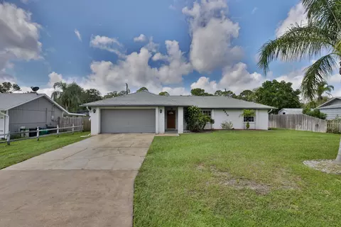 3310 Unity Tree Dr, Edgewater, FL 32141 photo 2