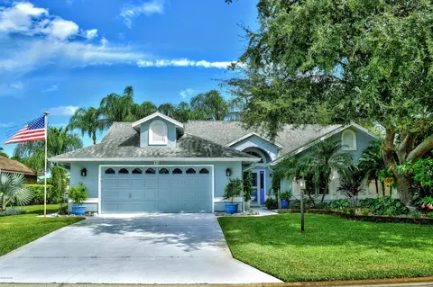 33 Kingsley Cir, Ormond Beach, FL 32174 photo 1