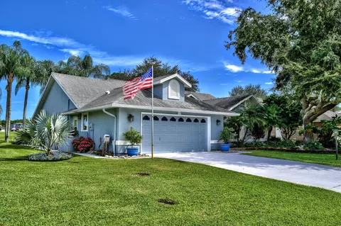 33 Kingsley Cir, Ormond Beach, FL 32174 photo 2
