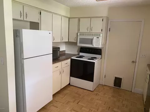1812 Juniper Dr, Edgewater, FL 32132 photo 6