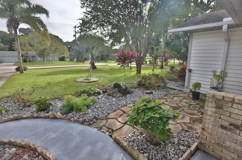 556 N Yonge St, Ormond Beach, FL 32174 photo 4