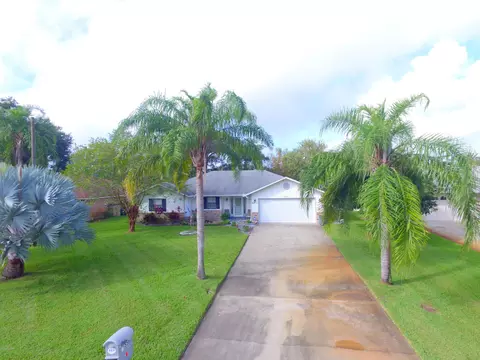 556 N Yonge St, Ormond Beach, FL 32174 photo 1