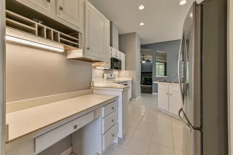 16 Katrinas Dr, Ormond Beach, FL 32174 photo 3