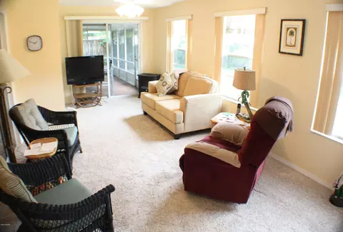 2809 Pine Tree Dr, Edgewater, FL 32141 photo 4