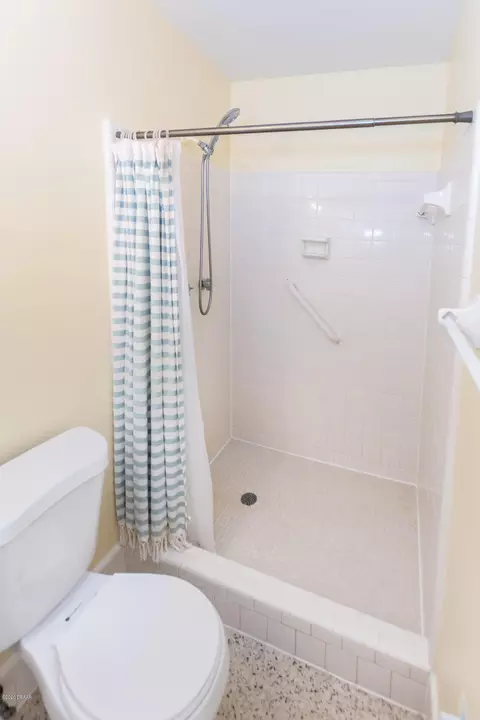 136 Valencia Dr, Ormond Beach, FL 32176 photo 32