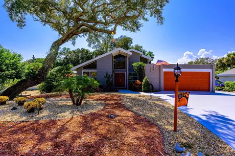42 Sandcastle Dr, Ormond Beach, FL 32176 photo 1