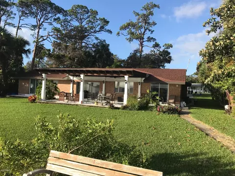 321 N Beach St, Ormond Beach, FL 32174 photo 2