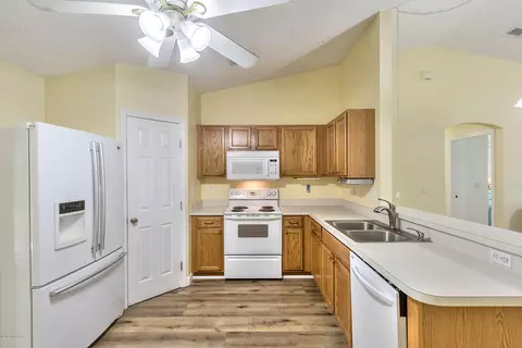 21 Silver Cir, Edgewater, FL 32141 photo 7