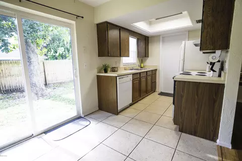 334 Tropical Ln, Ormond Beach, FL 32174 photo 9