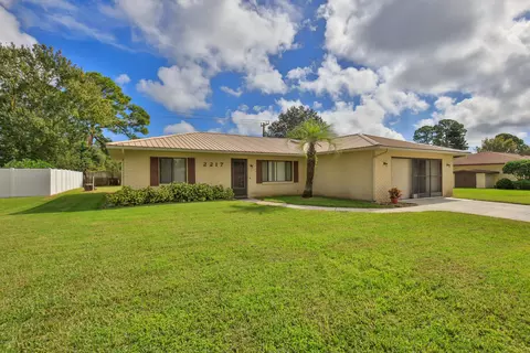 2217 Yule Tree Dr, Edgewater, FL 32141 photo 1