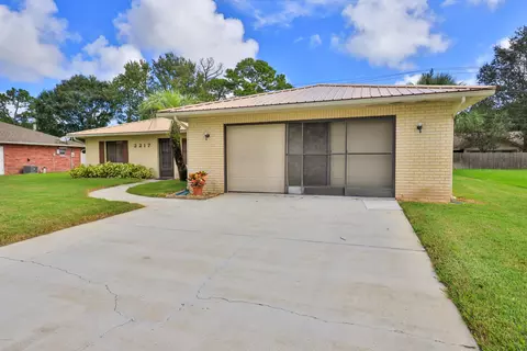2217 Yule Tree Dr, Edgewater, FL 32141 photo 2