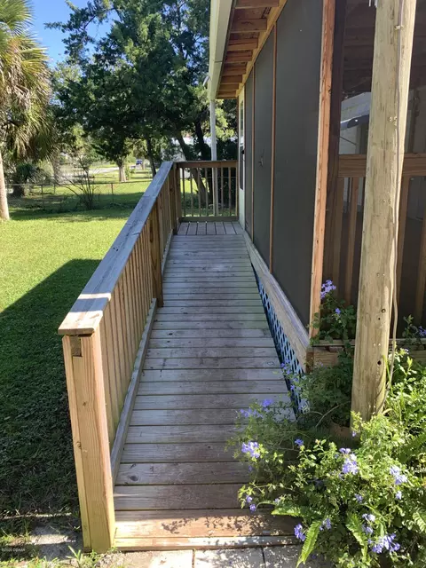 1323 Ave D, Ormond Beach, FL 32174 photo 2
