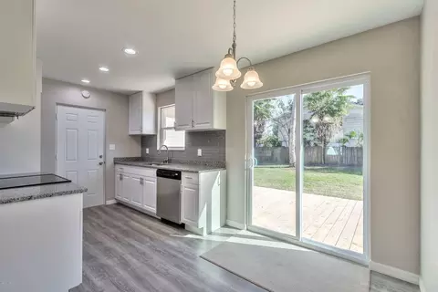 438 Hand Ave, Ormond Beach, FL 32174 photo 4