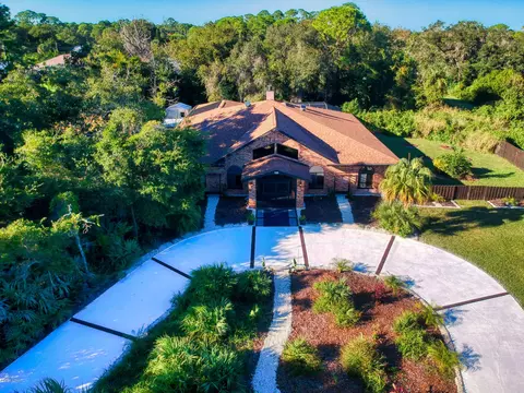135 Arbor Ln, Edgewater, FL 32141 photo 1