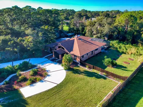 135 Arbor Ln, Edgewater, FL 32141 photo 2