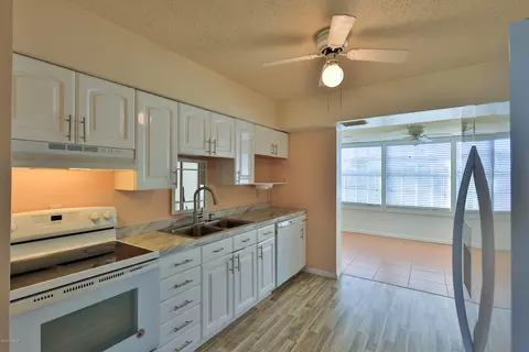 42 Seaside Dr, Ormond Beach, FL 32176 photo 5