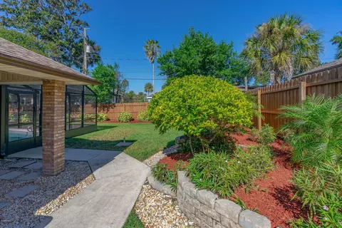81 Concord Dr, Ormond Beach, FL 32176 photo 9