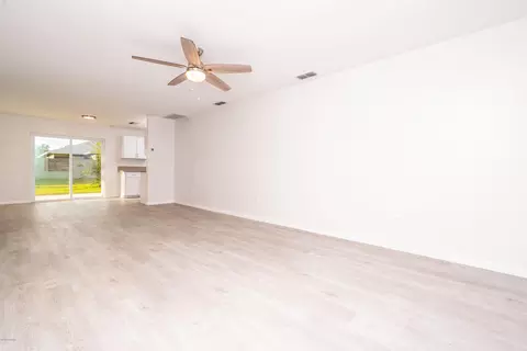 424 Falcon Ave, Edgewater, FL 32141 photo 8