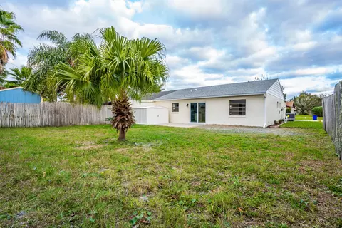 424 Falcon Ave, Edgewater, FL 32141 photo 19