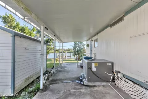 197 Douglas St, Edgewater, FL 32141 photo 8