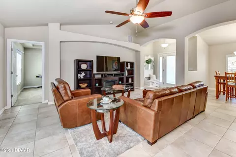 77 Chrysanthemum Dr, Ormond Beach, FL 32174 photo 6