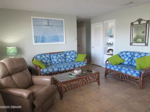 8 Seacrest Dr, Ormond Beach, FL 32176 photo 5