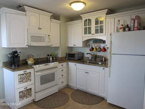 8 Seacrest Dr, Ormond Beach, FL 32176 photo 9