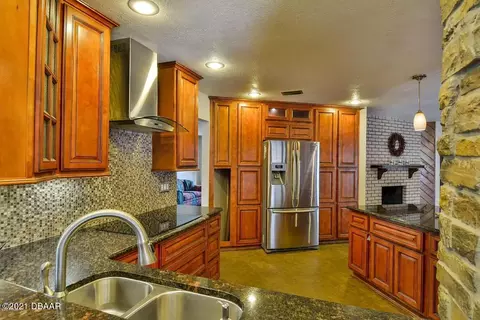 84 Oak Ave, Ormond Beach, FL 32174 photo 3