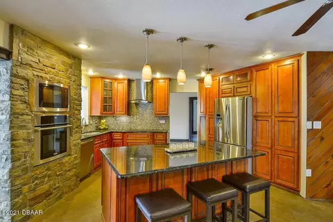 84 Oak Ave, Ormond Beach, FL 32174 photo 2