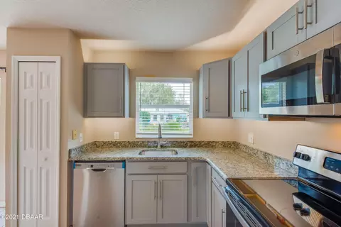 1731 Sabal Palm Dr, Edgewater, FL 32132 photo 4