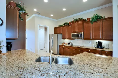 938 Stone Lake Dr, Ormond Beach, FL 32174 photo 5